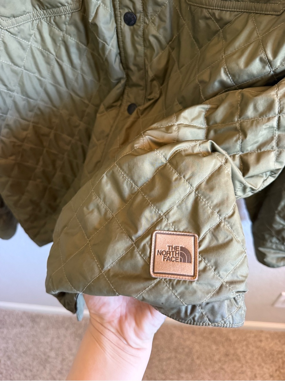 The North Face Men’s Quilted Olive Green Reversible Button Snap Jacket XL - Picture 3 of 12